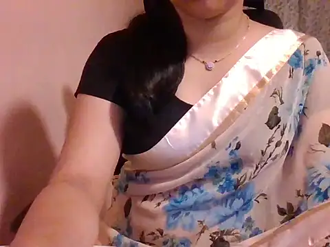 Snapshot of Pinky_4 chatting on 02-11-25, 05:40 Pinky 4 online show from 02-11-25, 05:40