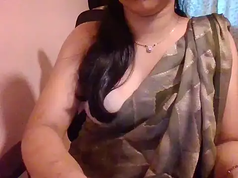 Snapshot of Pinky_4 chatting on 02-14-25, 10:38 Pinky 4 online show from 02-14-25, 10:38