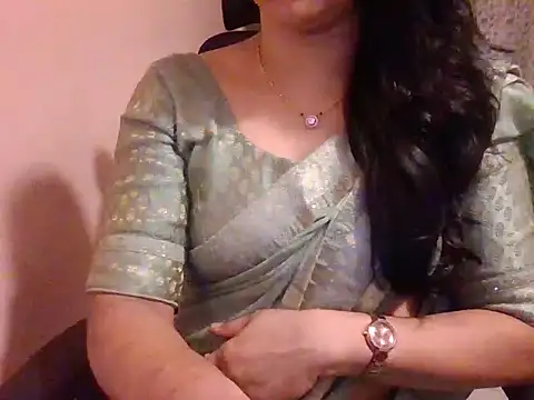 Snapshot of Pinky_4 chatting on 02-23-25, 12:08 Pinky 4 online show from 02-23-25, 12:08