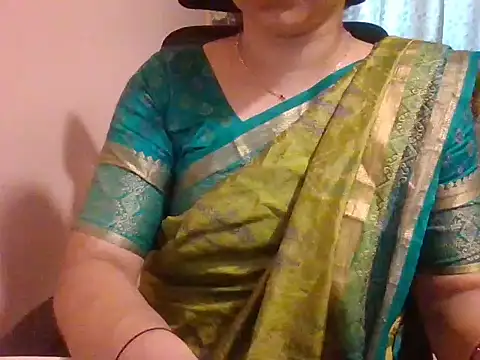 Snapshot of Pinky_4 chatting on 03-07-25, 11:40 Pinky 4 online show from 03-07-25, 11:40