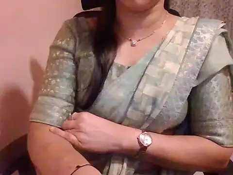 Snapshot of Pinky_4 chatting on 03-08-25, 11:39 Pinky 4 online show from 03-08-25, 11:39