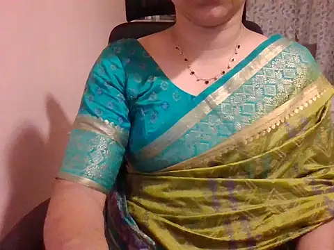 Snapshot of Pinky_4 chatting on 09-13-25, 11:48 Pinky 4 online show from 09-13-25, 11:48