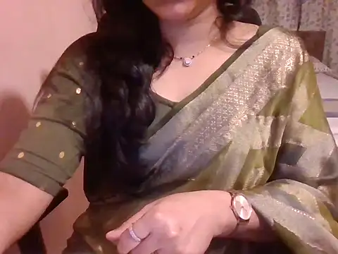 Snapshot of Pinky_4 chatting on 09-27-25, 02:11 Pinky 4 online show from 09-27-25, 02:11