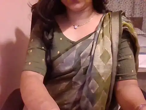 Snapshot of Pinky_4 chatting on 10-02-25, 05:20 Pinky 4 online show from 10-02-25, 05:20