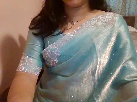 Snapshot of Pinky_4 chatting on 10-21-25, 02:12 Pinky 4 online show from 10-21-25, 02:12