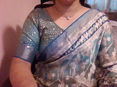 Snapshot of Pinky_4 chatting on 10-22-25, 03:18 Pinky 4 online show from 10-22-25, 03:18