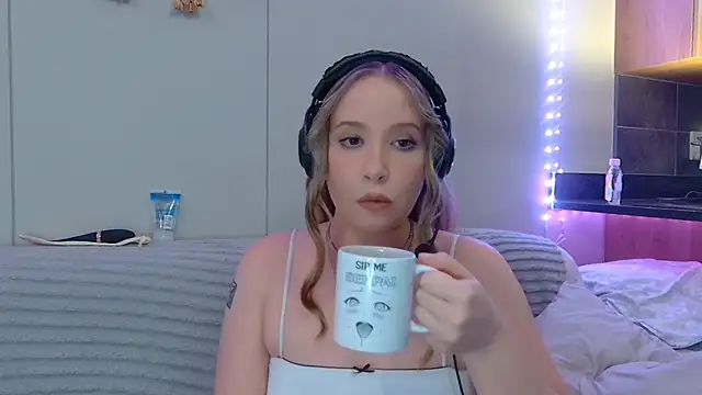 Snapshot of ScarletCarnal chatting on 03-12-25, 09:56 ScarletCarnal online show from 03-12-25, 09:56