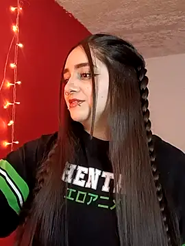 IvonneT online show from 10-26-25, 10:47