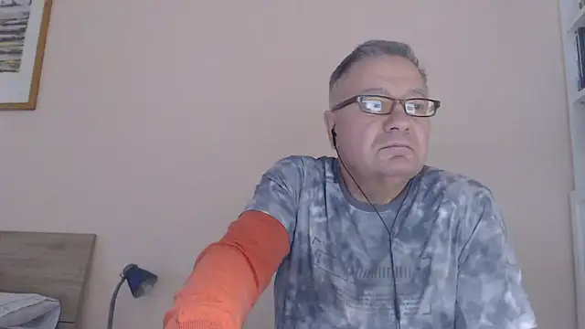 YOU6me online show from 10-16-25, 08:04