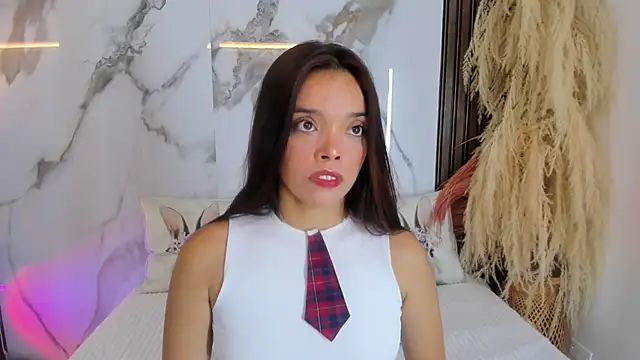 hannahill69 online show from 10-08-25, 04:54