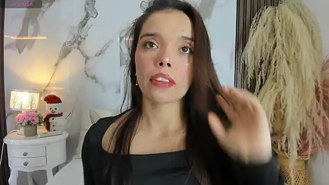 hannahill69 online show from 12-20-25, 05:14