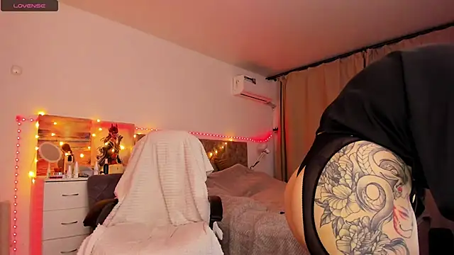 Ophelia mm online show from 10-29-25, 12:29