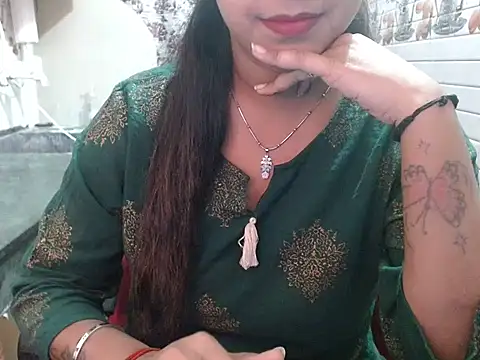 LovingPihu online show from 04-06-26, 05:08