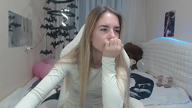 DeboraHorny online show from 10-16-25, 06:03