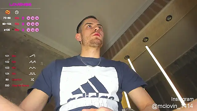 Snapshot of Vinsent_Frantlyy chatting on 10-20-25, 05:57 Vinsent Frantlyy online show from 10-20-25, 05:57