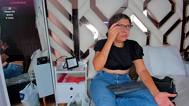 Keyla Milf online show from 12-19-25, 03:13