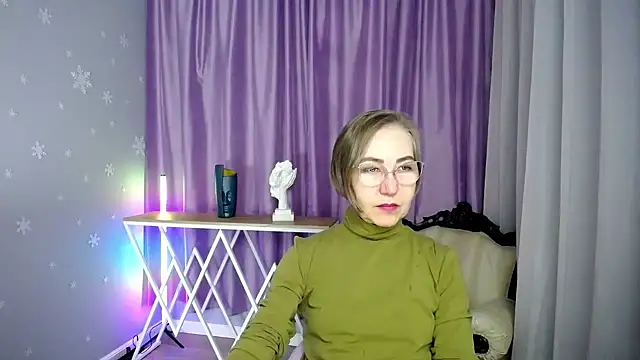 queen a n i online show from 11-22-25, 08:57