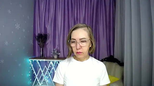 queen a n i online show from 03-21-26, 06:40