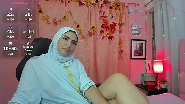 Snapshot of DarshaKhemu chatting on 03-11-25, 08:53 DarshaKhemu online show from 03-11-25, 08:53