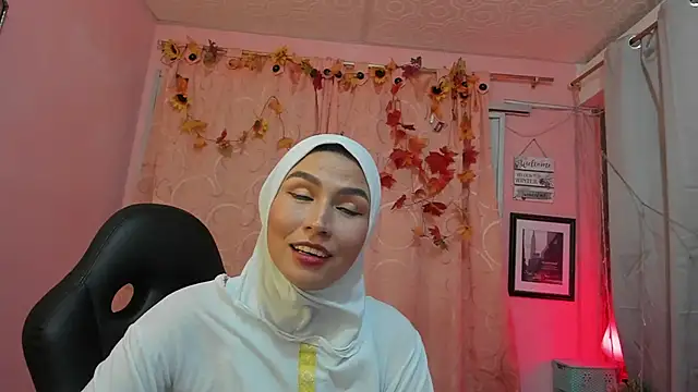 Snapshot of DarshaKhemu chatting on 09-08-25, 09:14 DarshaKhemu online show from 09-08-25, 09:14