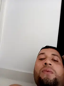 Snapshot of bby2279 chatting on 11-08-25, 04:07 bby2279 online show from 11-08-25, 04:07