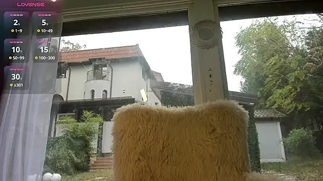 Naila18 online show from 10-28-25, 06:39