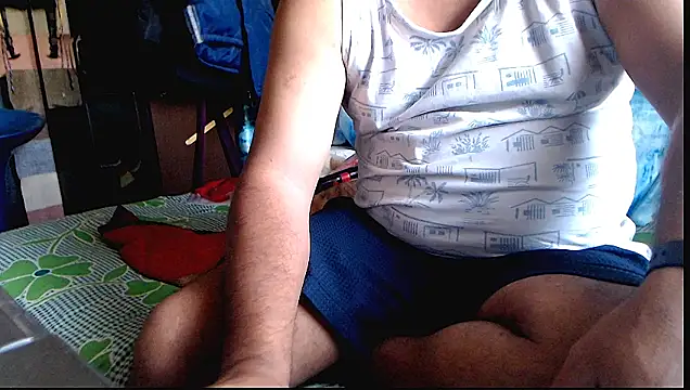 Snapshot of FUN4TIPS chatting on 04-09-26, 06:02 FUN4TIPS online show from 04-09-26, 06:02