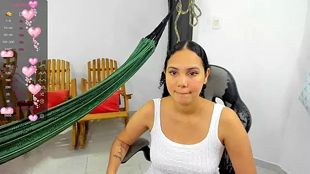 carolina  lys online show from 01-14-25, 01:47