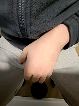 Snapshot of Sissy_Tim chatting on 03-17-25, 08:29 Sissy Tim online show from 03-17-25, 08:29