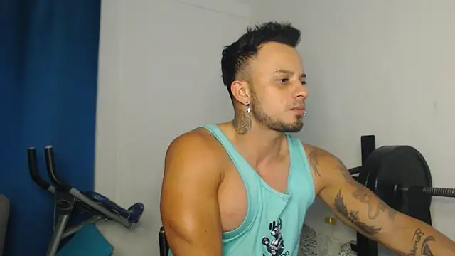 Snapshot of JacobJamess chatting on 11-11-25, 01:38 JacobJamess online show from 11-11-25, 01:38