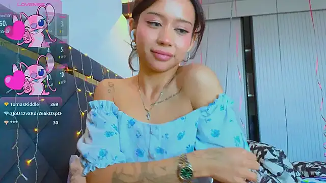 Mia Tin online show from 01-13-25, 10:03