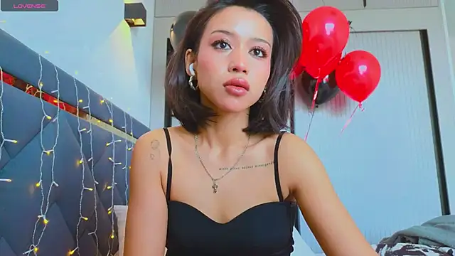 Mia Tin online show from 01-15-25, 07:37