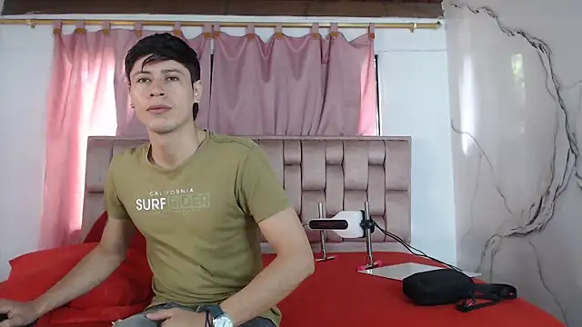 Snapshot of Sexytaty2022 chatting on 02-21-26, 12:39 Sexytaty2022 online show from 02-21-26, 12:39