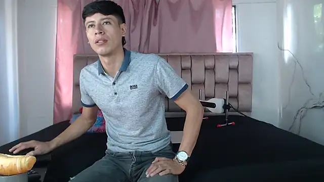 Snapshot of Sexytaty2022 chatting on 02-28-26, 12:39 Sexytaty2022 online show from 02-28-26, 12:39