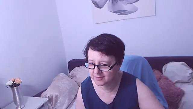 ChristaRose online show from 10-22-25, 07:13