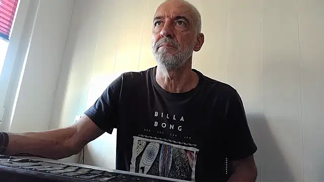 Snapshot of Herba_Mare chatting on 10-02-25, 02:35 Herba Mare online show from 10-02-25, 02:35