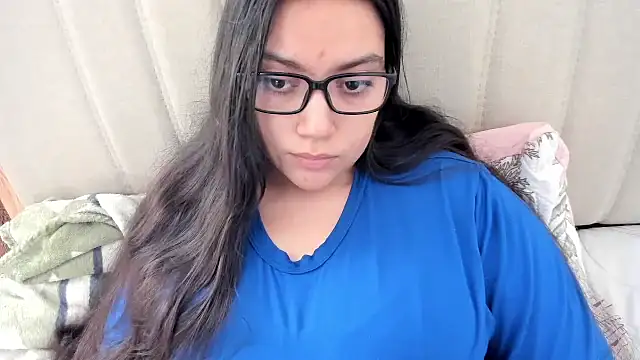 Snapshot of roniewester chatting on 02-26-26, 02:38 roniewester online show from 02-26-26, 02:38