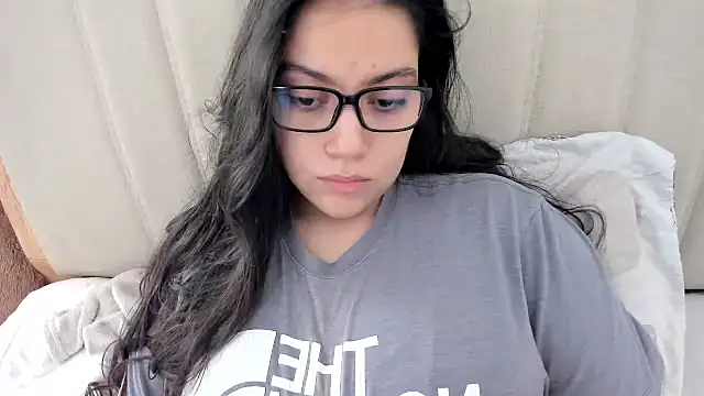 Snapshot of roniewester chatting on 02-27-26, 02:39 roniewester online show from 02-27-26, 02:39