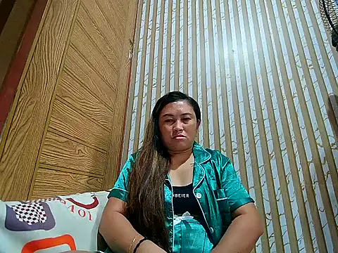 Snapshot of LalaiAsian chatting on 02-05-26, 11:31 LalaiAsian online show from 02-05-26, 11:31