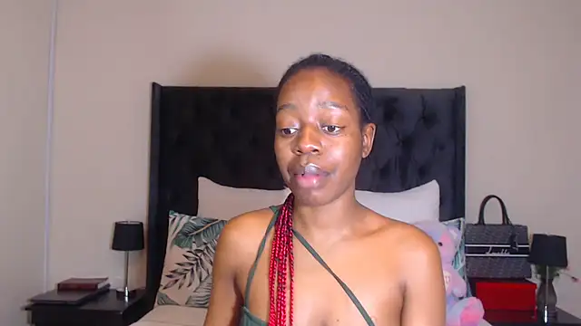 Sexynaughty Gal online show from 01-01-25, 10:24