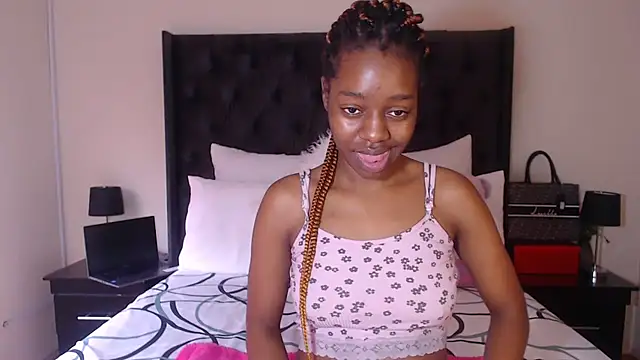 Sexynaughty Gal online show from 01-12-25, 07:21