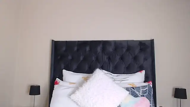 Sexynaughty Gal online show from 02-13-26, 11:56