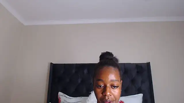 Sexynaughty Gal online show from 02-19-26, 09:55