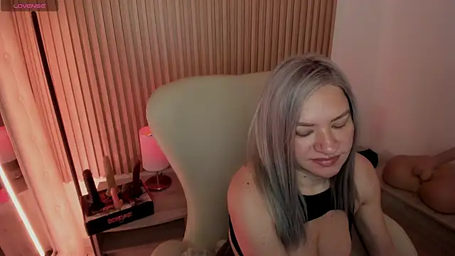 MarianL0ve online show from 02-28-25, 10:52