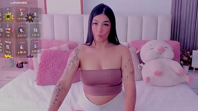 Skcarlet beckett online show from 10-24-25, 01:18