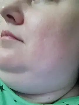 Snapshot of Rini333 chatting on 10-25-25, 04:57 Rini333 online show from 10-25-25, 04:57