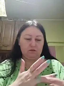 Snapshot of Rini333 chatting on 10-28-25, 04:49 Rini333 online show from 10-28-25, 04:49