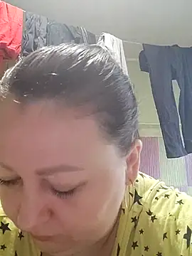 Snapshot of Rini333 chatting on 11-02-25, 10:28 Rini333 online show from 11-02-25, 10:28