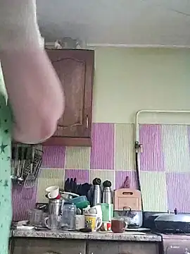 Snapshot of Rini333 chatting on 11-13-25, 08:13 Rini333 online show from 11-13-25, 08:13