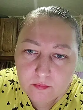 Snapshot of Rini333 chatting on 11-19-25, 11:21 Rini333 online show from 11-19-25, 11:21